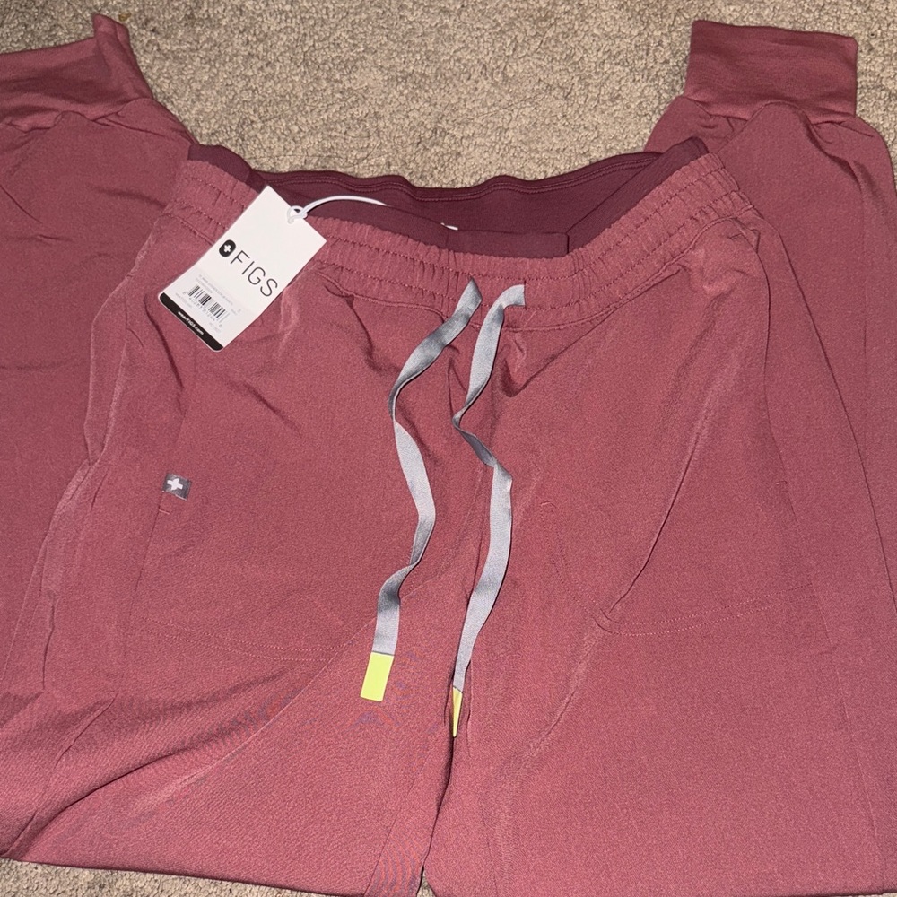 FIGS WOMENS MUAVE SCRUB JOGGERS